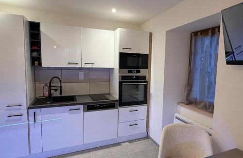 Burzet Apartment | Charmant studio en Ardèche - village médiéval