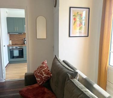Clichy Apartment | Charmant studio parisien
