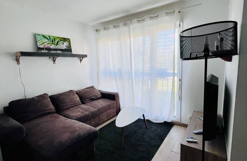 Meaux Apartment | Charmant Studio : Proche Paris et Disneyland !