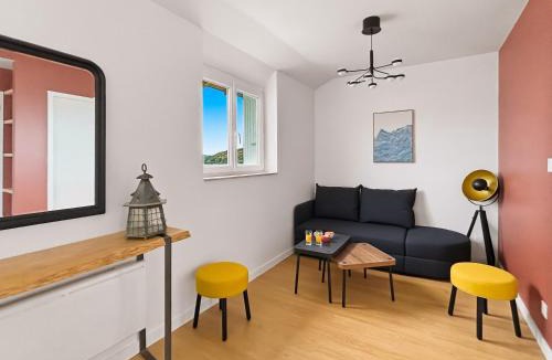 Binic-Etables-sur-Mer Apartment | Charmant T2, vue mer & accès plage