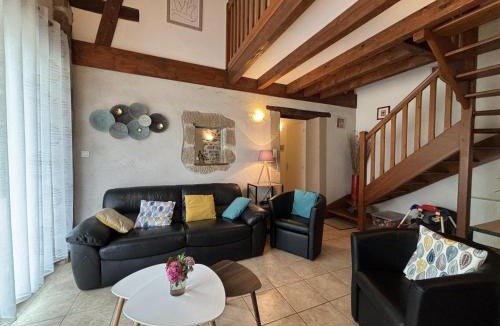 Bourbon-l'Archambault House | Charmante fermette avec jardin, animaux acceptés - FR-1-489-87