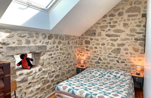 Beaune-d'Allier House | Charmante fermette rénovée avec Internet et animaux acceptés - FR-1-489-246