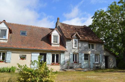 Saint-Lactencin House | Charmante Longère avec Terrasse et Piscine Chauffée, proche châteaux et zoo, en pleine nature - FR-1-591-240