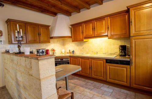 Monpazier House | Charmante maison à Monpazier avec Wifi et parking privatif - FR-1-616-173