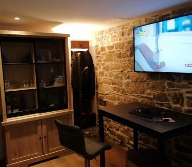 Bains-sur-Oust House | Charmante maison de vacances 45 minutes des plages