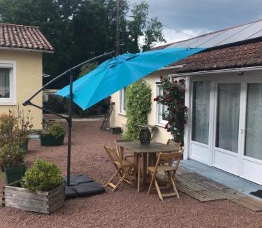 Surgeres House | Charmante maisonnette 2 personnes climatisée