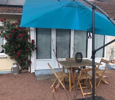Surgeres House | Charmante maisonnette 2 personnes climatisée