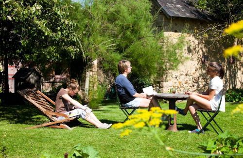 Berfay House | Charme du XVIIe avec grand terrain clos, dépendances restaurées, jardin, garage fermé et équipements divers - FR-1-410-157