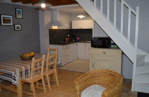 Saint-Nicolas-des-Motets Cottage | Charming gîte 30 min from Amboise