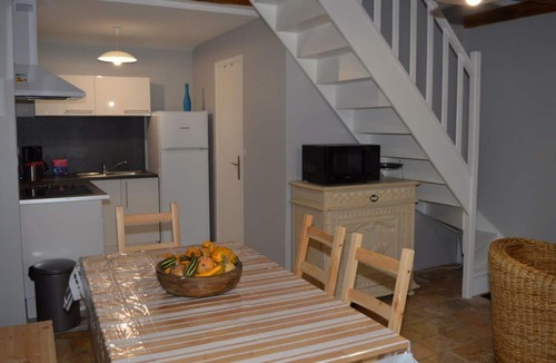 Saint-Nicolas-des-Motets Cottage | Charming gîte 30 min from Amboise