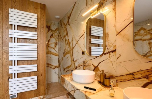 Saint-Sauveur-le-Vicomte Cottage | Charming House with Private Pool, Gym and Sauna
