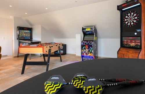 Saint-Sauveur-le-Vicomte Cottage | Charming House with Private Pool, Gym and Sauna