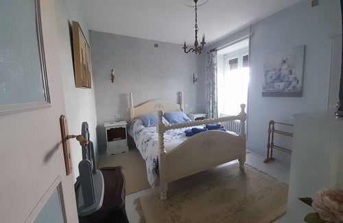 Fougerolles-du-Plessis House | Charming Ground Floor Gîte in French Countryside – Sleeps 4 🏡🌿