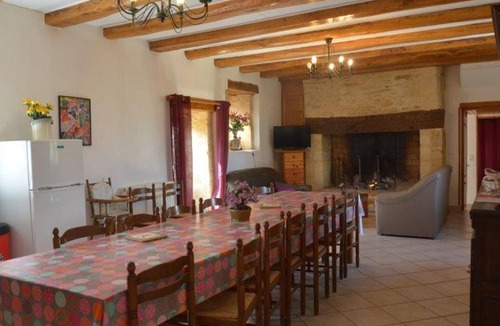 Marcillac-Saint-Quentin Cottage | Charming cottage for 12 with WiFi, pets, and parking near Sarlat