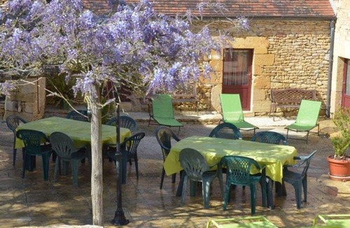 Marcillac-Saint-Quentin Cottage | Charming cottage for 12 with WiFi, pets, and parking near Sarlat