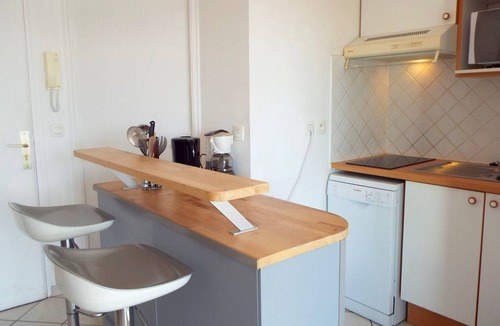 La Trinite-sur-Mer Apartment | Charming 1-bedroom apt with port view, perfect for 4 pers. in La Trinité-sur-Mer