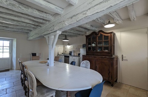 Saint-Maur Cottage | Charming 18th-Century House with Heated Pool Near Châteauroux and Brenne Nature Park