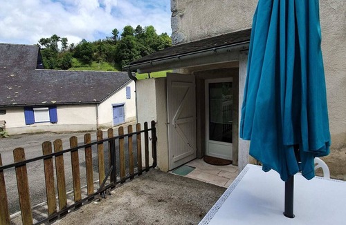 Escot Cottage | Charming 3 Bed Béarnaise house - Minutes from hiking spots !