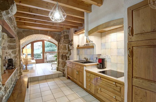 Montarcher Cottage | Charming 6-Person Cottage with Enclosed Garden in Montarcher