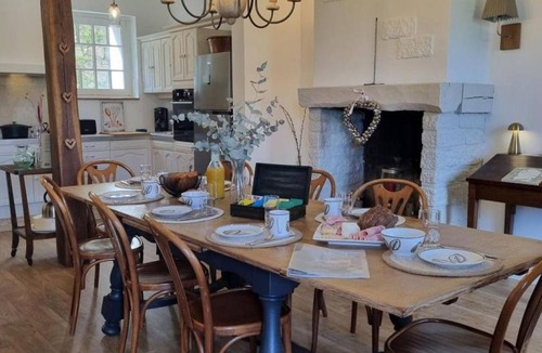 Saint-Haon-le-Chatel Cottage | Charming and Comfortable Cottage in Saint-Haon-le-Châtel, Pets Allowed