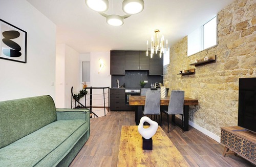 Croulebarbe Apartment | Charming Apartment - AC- 2bd/8p - Port Royal