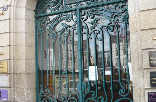 Vannes Apartment | charming apartment building 19th in historic city center.