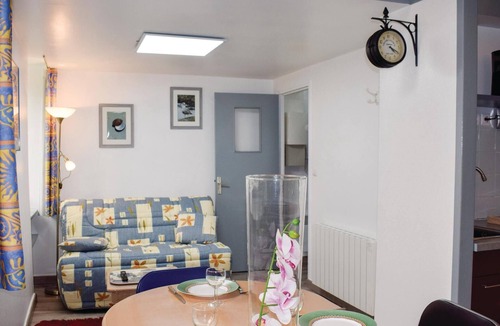 Treguier Apartment | Charming apartment in listed building in the center of the village.