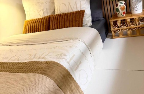 Croulebarbe Apartment | Charming Apartment in Paris Center Metro 6 Glacière & M7 Les Gobelins
