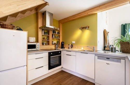 Lanloup House | Charming Artist’s Cottage Between Countryside and Sea