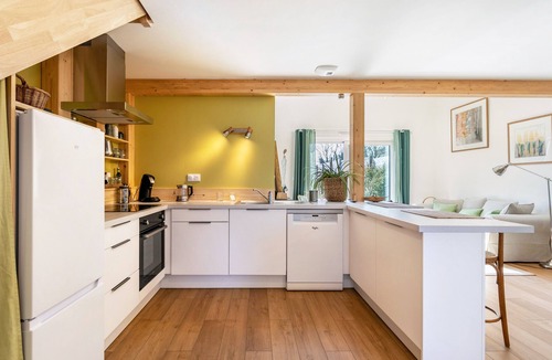 Lanloup House | Charming Artist’s Cottage Between Countryside and Sea