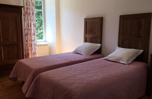 Maleville House | Charming Aveyron house in the heart of nature, close to a hiking trail.