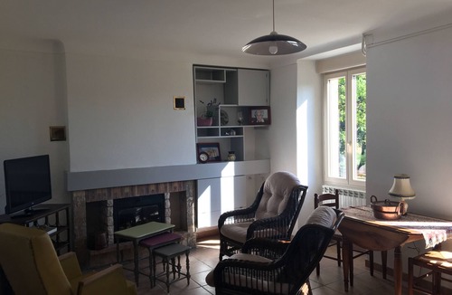 Maleville House | Charming Aveyron house in the heart of nature, close to a hiking trail.
