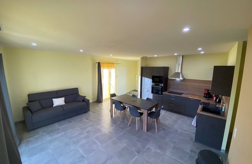 Trevillach Apartment | Charming bright apartment with large living room and 2 bedrooms - Comfort guaranteed