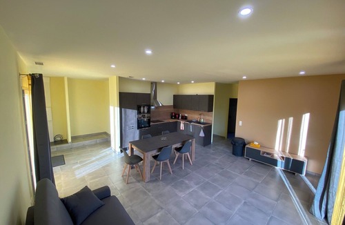 Trevillach Apartment | Charming bright apartment with large living room and 2 bedrooms - Comfort guaranteed