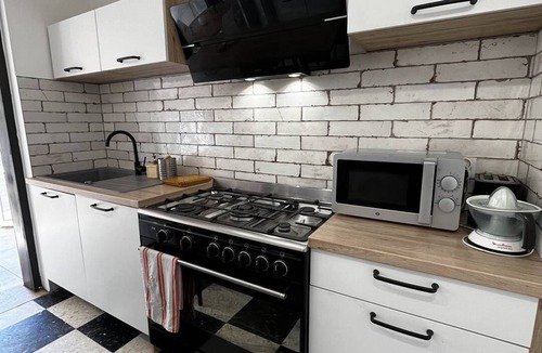 La Jetee Apartment | Charming Canet House Close to the Beach and Amenities!