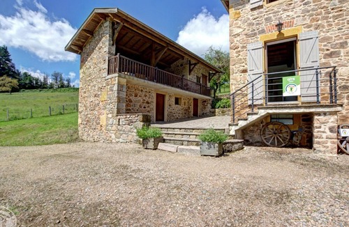 Belmont-de-la-Loire Cottage | Charming cottage with terrace and pets allowed in Belmont-de-la-Loire