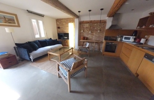 Perpignan House | Charming comfortable cottage for 8 people near the beaches and the center city.