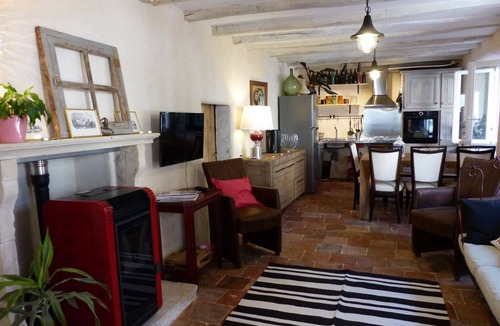 Vicq Cottage | Charming Cottage in 17th Century Farm with Internet