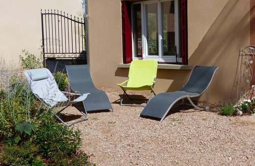 Vicq Cottage | Charming Cottage in 17th Century Farm with Internet
