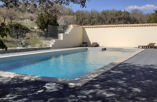 Joyeuse House | Charming cottage la FENIERE * in quiet area, 105m², 3 ch, heated swimming pool