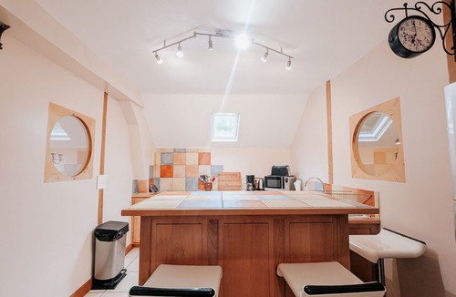Arthon Cottage | Charming Cottage on XVIIIth Century Estate with Museum, Fireplace, and Private Parking