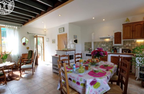 Bussieres Cottage | Charming Cottage with Terrace and Garden, Pets Welcome