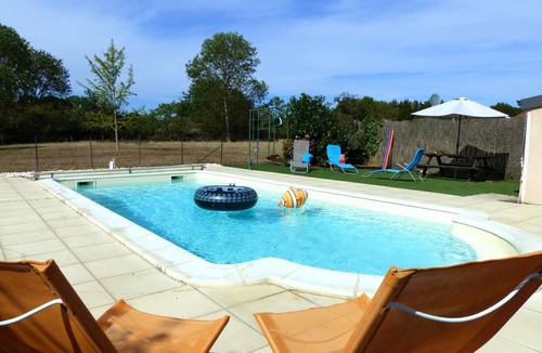 Target Cottage | Charming cottage with shared pool in the heart of the village