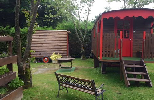Brix Cabin | Charming Country Gypsy Caravan Bella