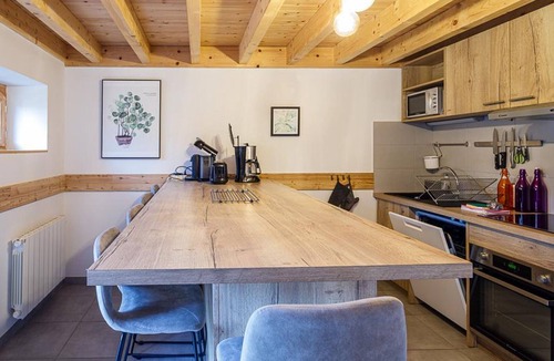 Les Salles Cottage | Charming estate 2 cottages, 15 people, pets allowed, wifi