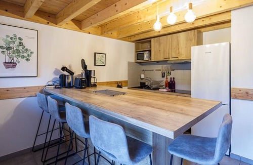 Les Salles Cottage | Charming estate 2 cottages, 15 people, pets allowed, wifi