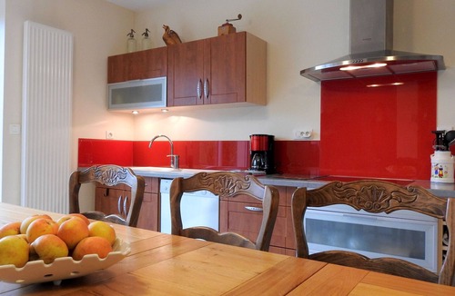 Saint-Blin Cottage | Charming Family Cottage with Garden, Terrace, and WiFi in Saint-Blin