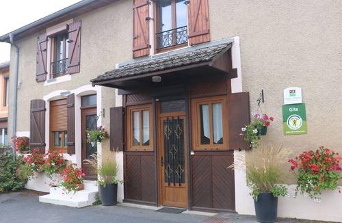 Saint-Blin Cottage | Charming Family Cottage with Garden, Terrace, and WiFi in Saint-Blin