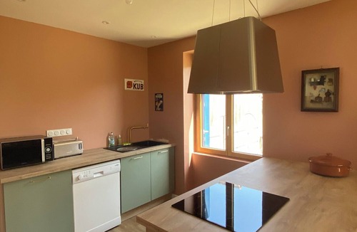 Servon House | Charming Family House 10 min from Mont-Saint-Michel – Sleeps 10