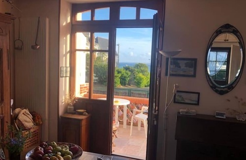 Quiberon Villa | Charming family villa 50 metres from the main beach